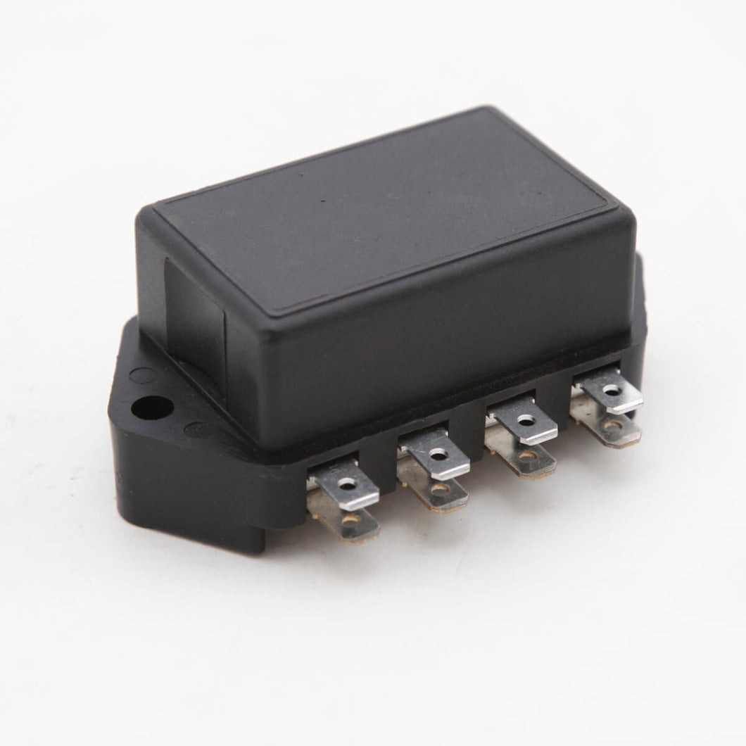 tr6-37420 Fuse Box Assembly